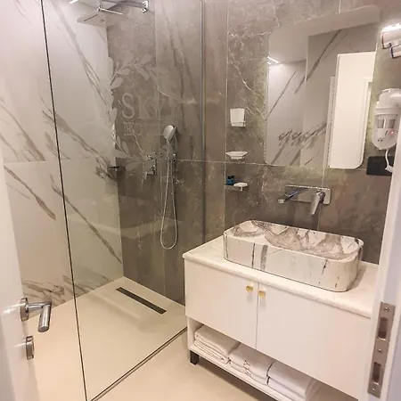 Hotel Sky 4*